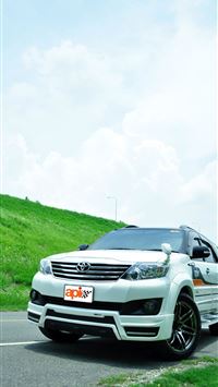 toyota sw4 wallpaper