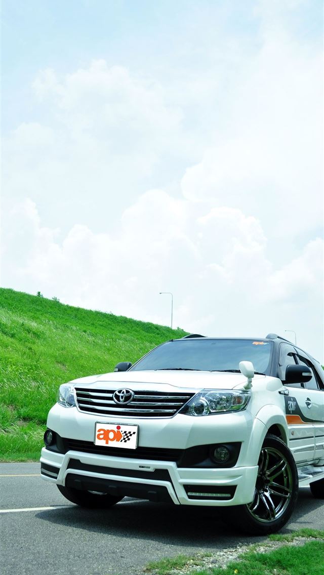1125x2436 toyota sw4 - toyota sw4 iPhone Wallpaper