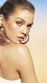 stella maxwell wallpaper