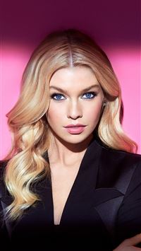 stella maxwell wallpaper