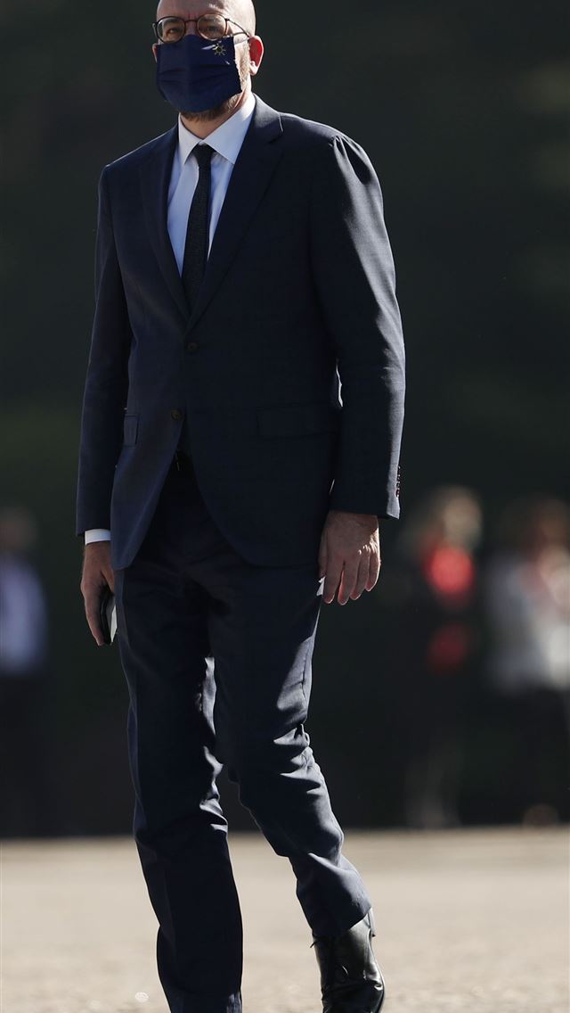 1284x2778 angela merkel - angela merkel iPhone Wallpaper