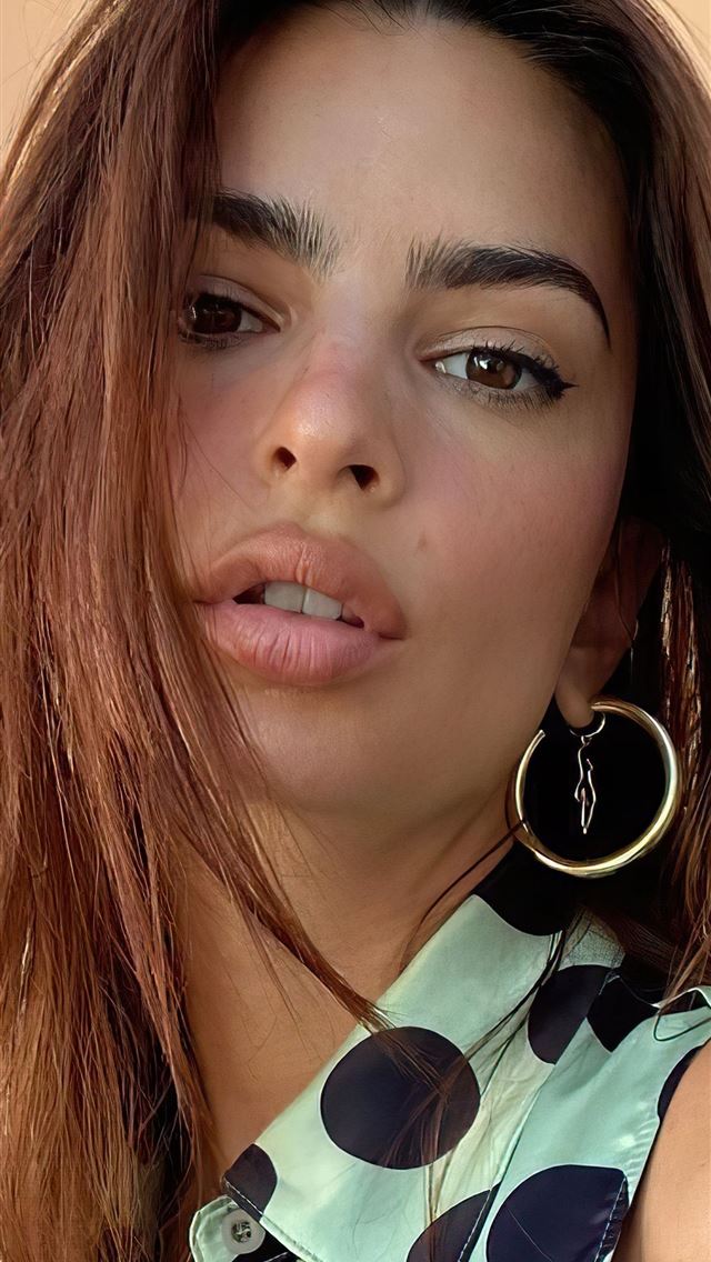 1284x2778 emily ratajkowski - emily ratajkowski iPhone Wallpaper