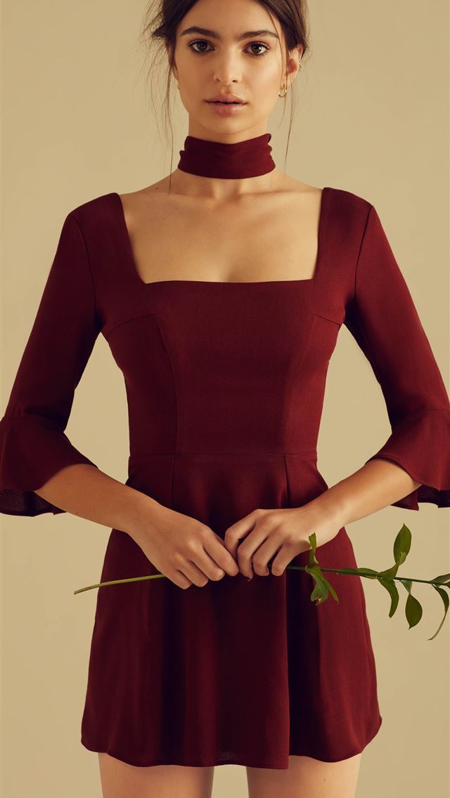 1284x2778 emily ratajkowski - emily ratajkowski iPhone Wallpaper