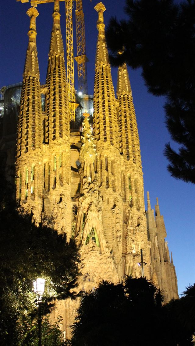 1284x2778 la sagrada familia - la sagrada familia iPhone Wallpaper