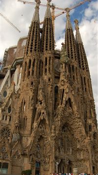 la sagrada familia wallpaper