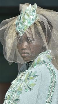 adut akech wallpaper