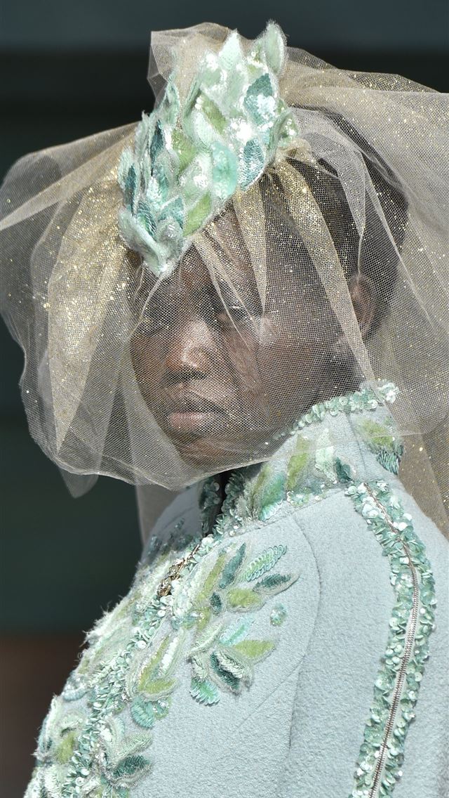 1284x2778 adut akech - adut akech iPhone Wallpaper