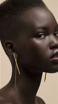 adut akech wallpaper