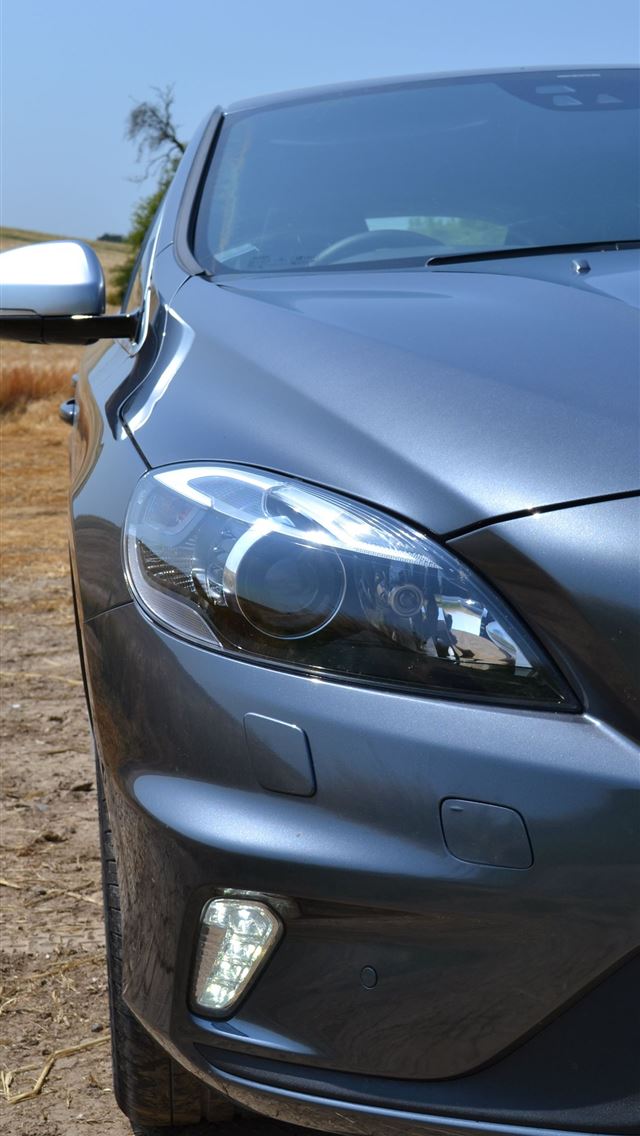 1284x2778 volvo v40 2019 - volvo v40 2019 iPhone Wallpaper
