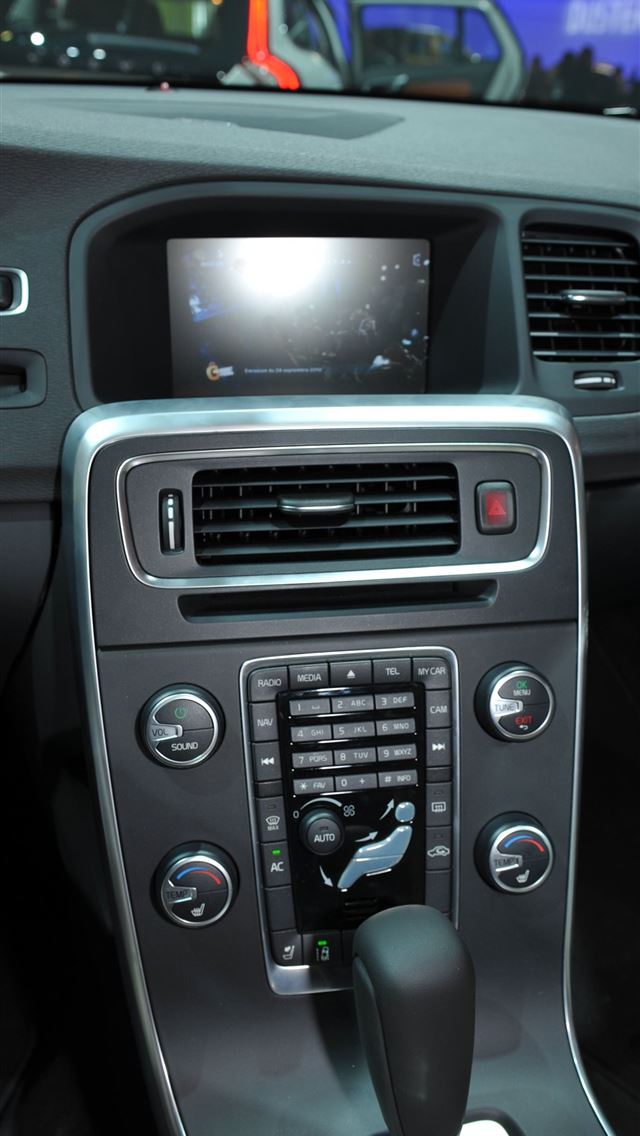 1284x2778 volvo v40 2019 - volvo v40 2019 iPhone Wallpaper