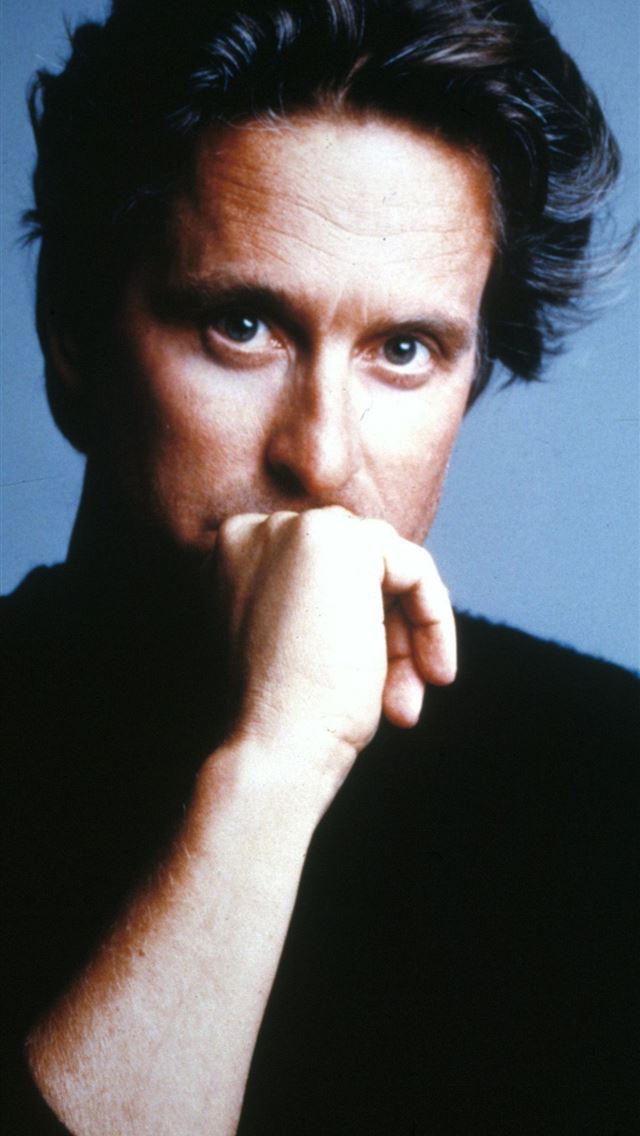 1125x2436 michael douglas - michael douglas iPhone Wallpaper
