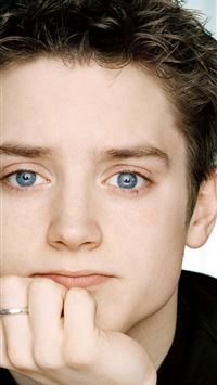 elijah wood wallpaper