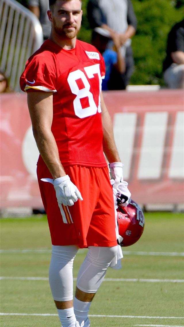 1284x2778 travis kelce - travis kelce iPhone Wallpaper
