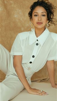 liza koshy wallpaper