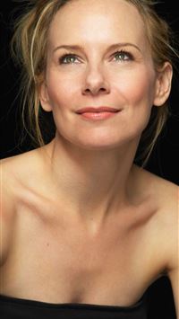 Amy Ryan Pics