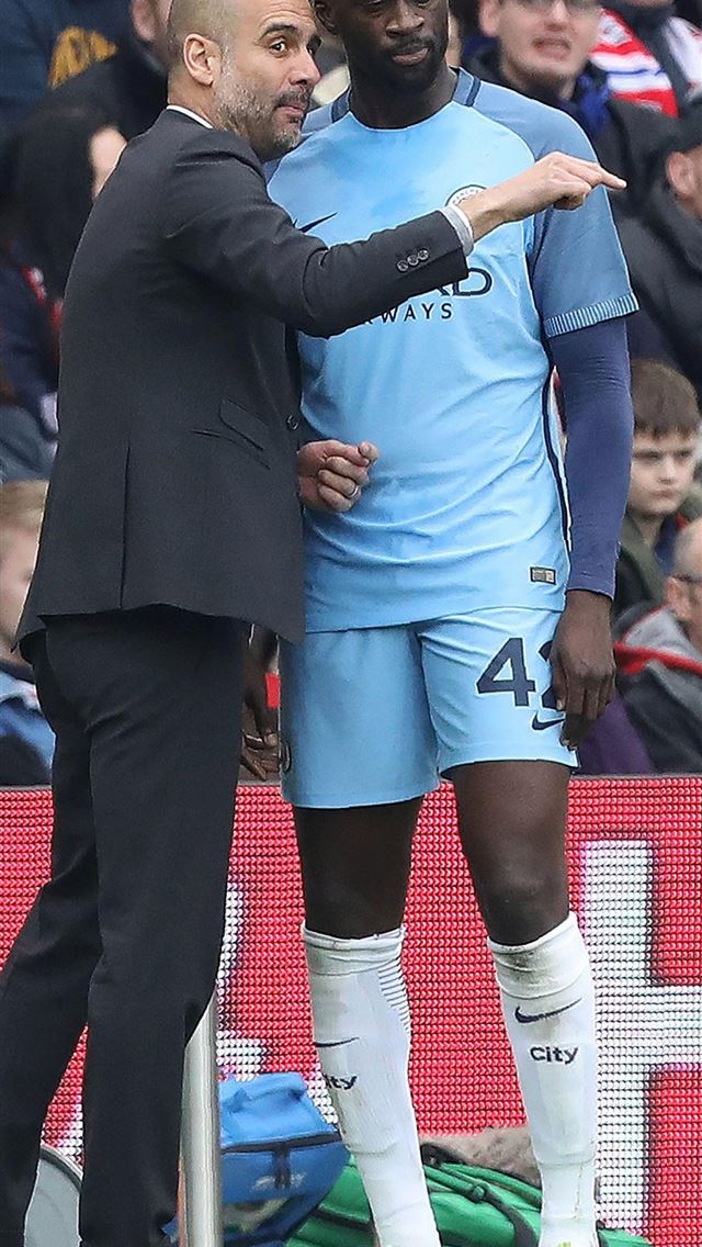 1125x2436 yaya toure - yaya toure iPhone Wallpaper