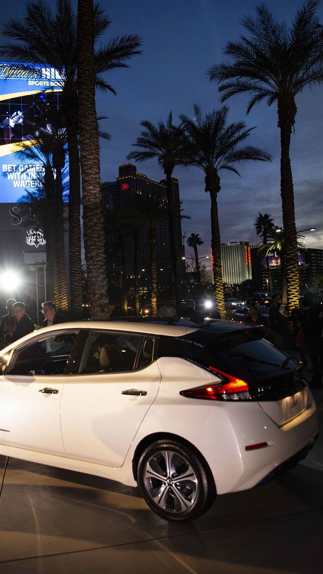 1284x2778 nissan leaf - nissan leaf iPhone Wallpaper