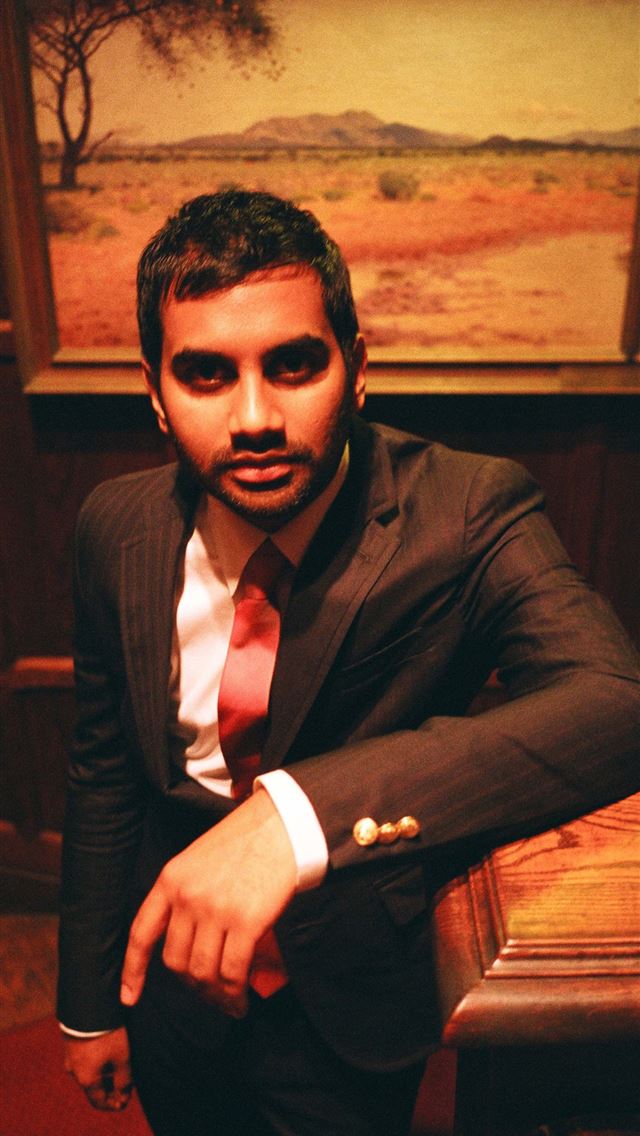 1284x2778 aziz ansari - aziz ansari iPhone Wallpaper