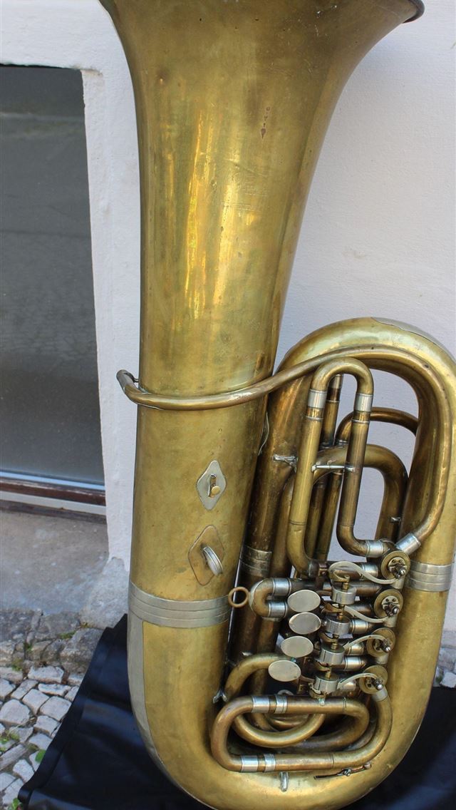 1125x2436 tuba - tuba iPhone Wallpaper