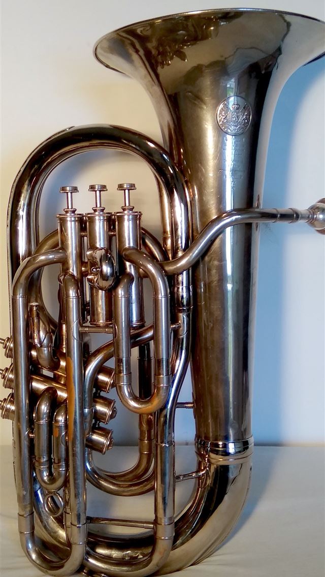 1284x2778 tuba - tuba iPhone Wallpaper
