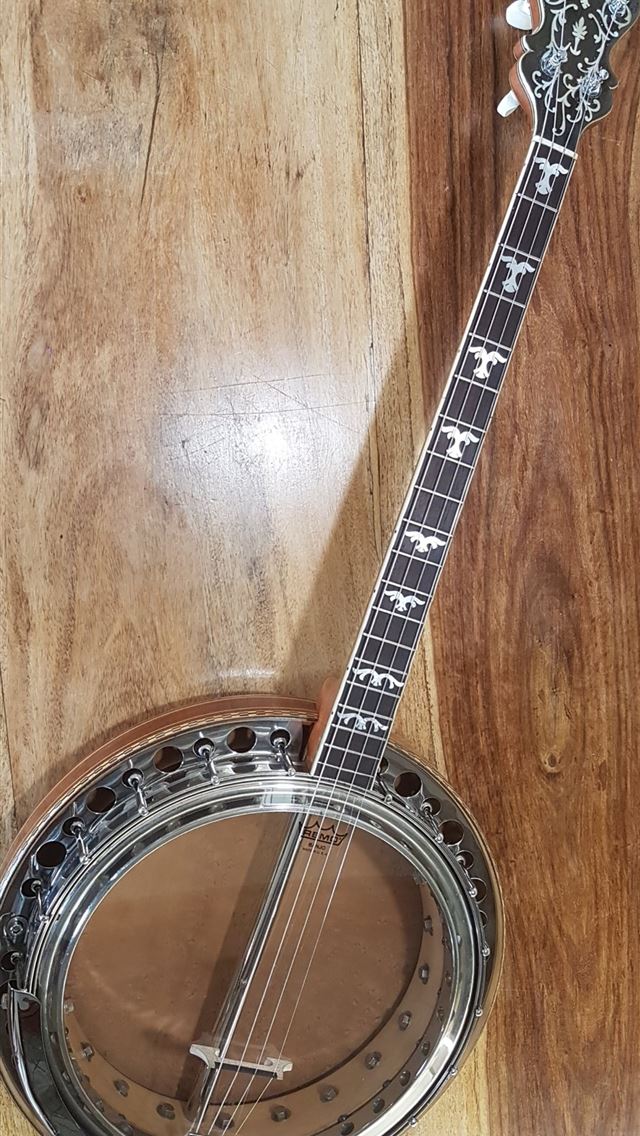 1284x2778 banjo - banjo iPhone Wallpaper