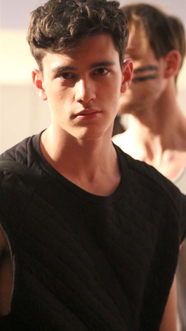 1284x2778 xavier serrano - xavier serrano iPhone Wallpaper
