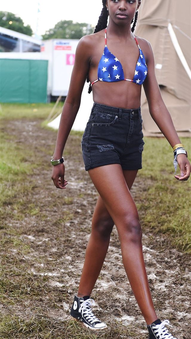 1284x2778 leomie anderson - leomie anderson iPhone Wallpaper
