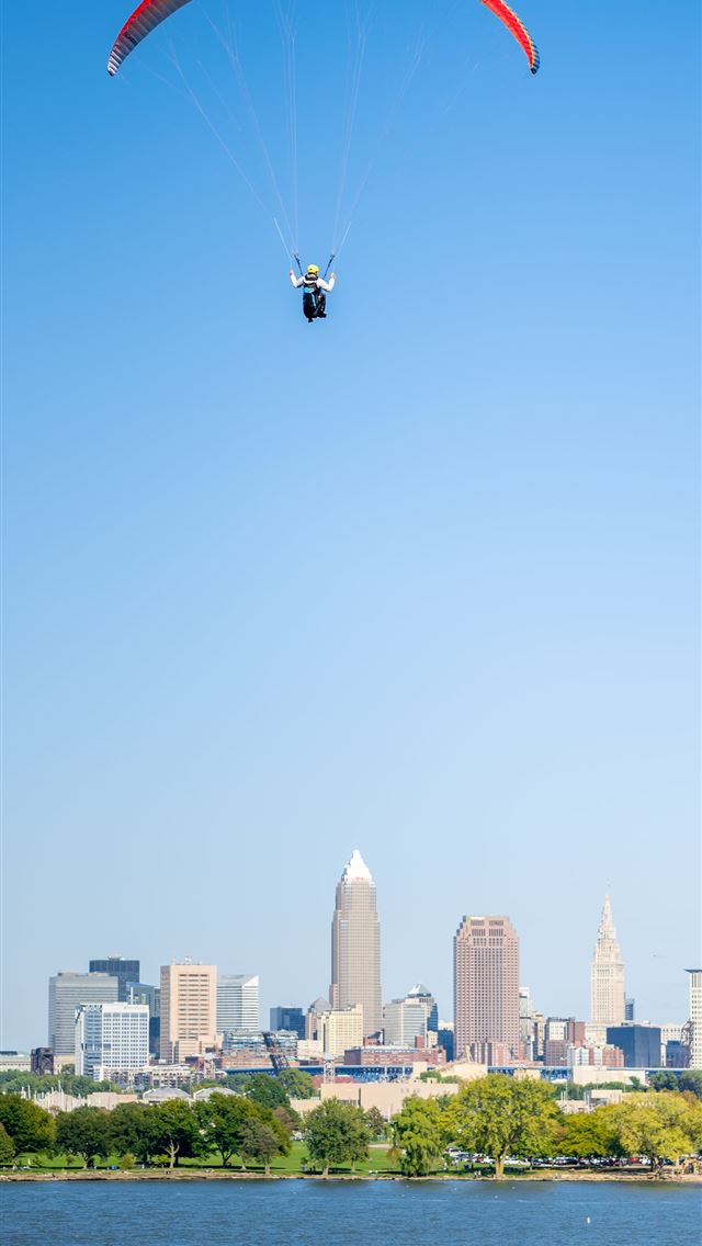 1284x2778 parachuting - parachuting iPhone Wallpaper