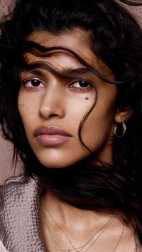 saffron vadher wallpaper