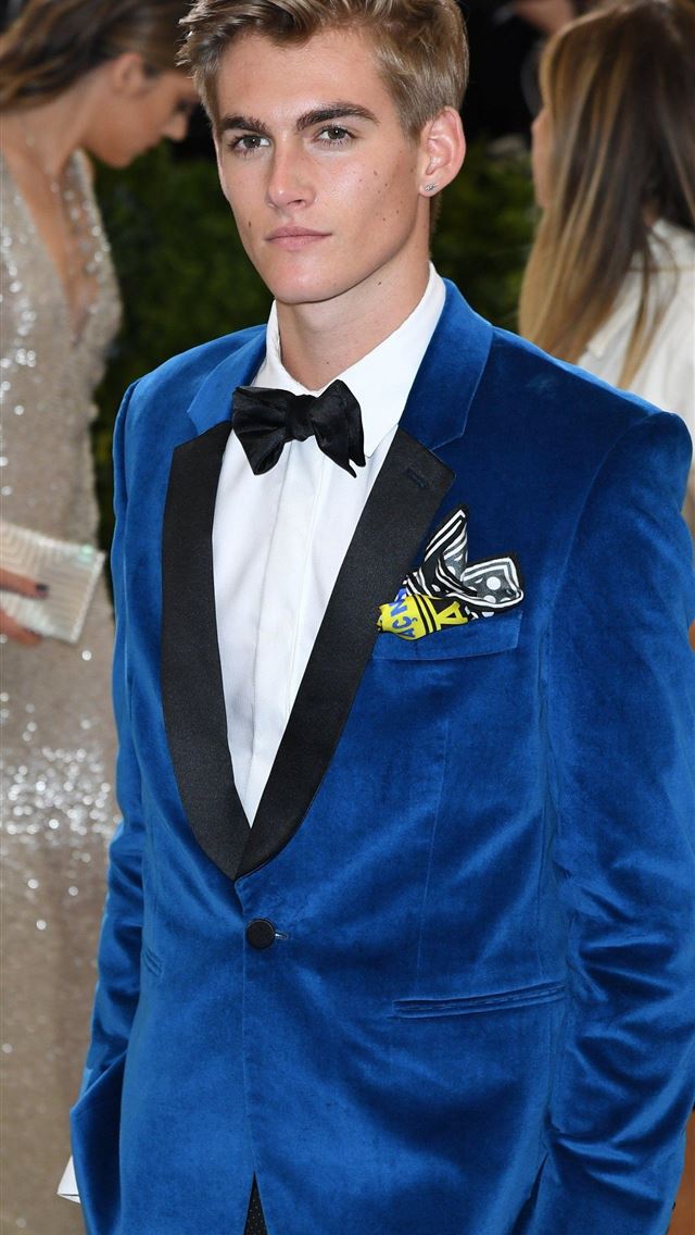 1284x2778 presley gerber - presley gerber iPhone Wallpaper