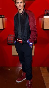 presley gerber wallpaper