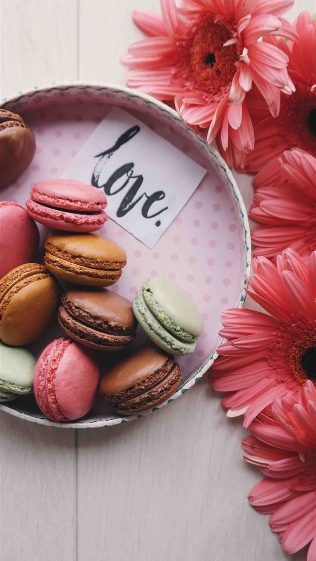 1284x2778 macaroons on a tray with the word 'love' - cupcake iPhone Wallpaper