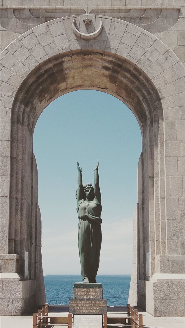 1284x2778 Aux Heros De L'Armee O'Orient Et Des Terres Lointa... - marseille iPhone Wallpaper