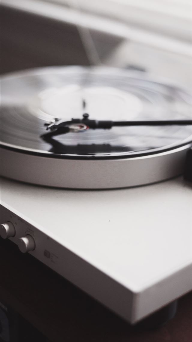1284x2778 gray and black vinyl turn table - retro iPhone Wallpaper