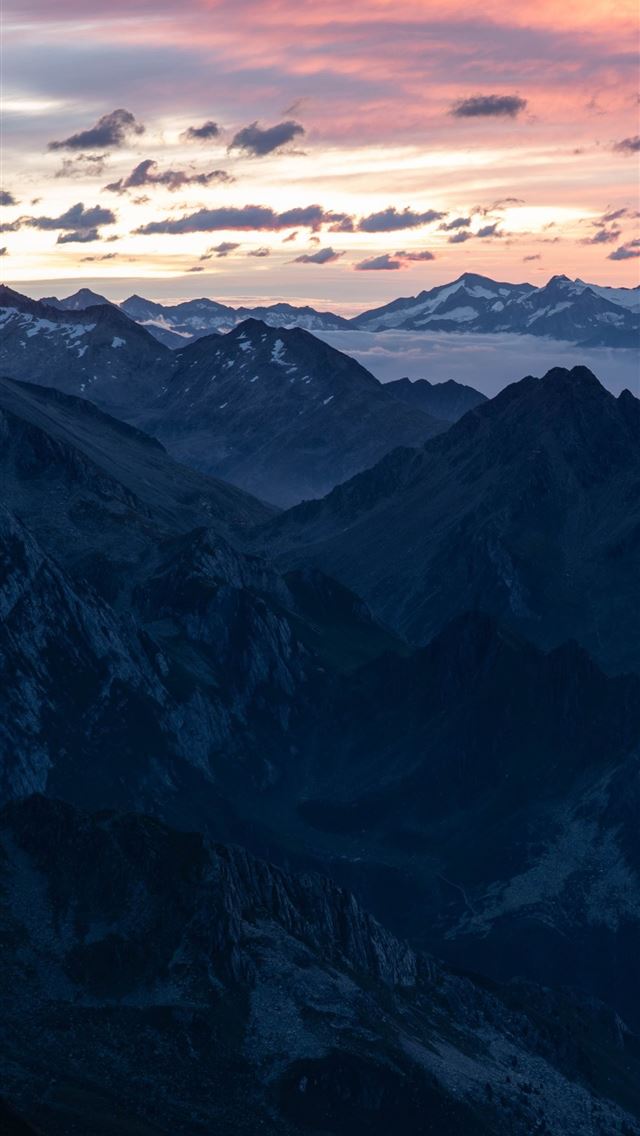 1284x2778 mountain ranges horizon fog 5k - 4k iPhone Wallpaper