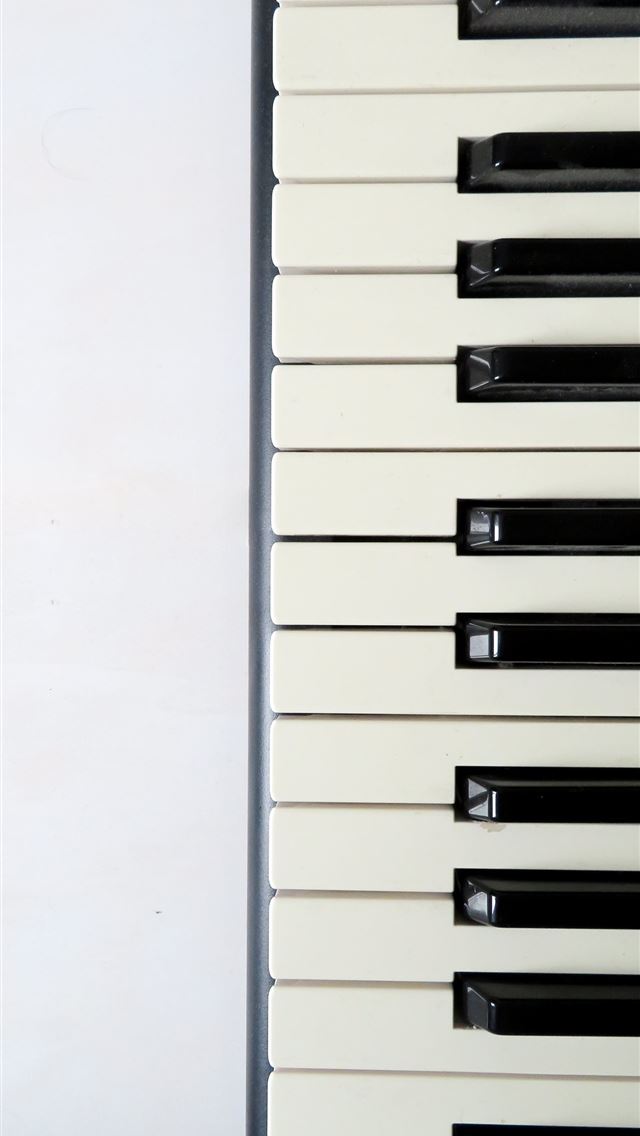 1284x2778 white and black piano keyboard - iphone iPhone Wallpaper