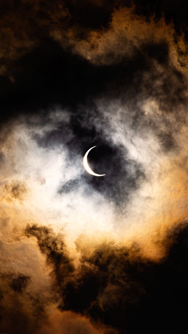 1284x2778 full moon covered by clouds - sky iPhone Wallpaper