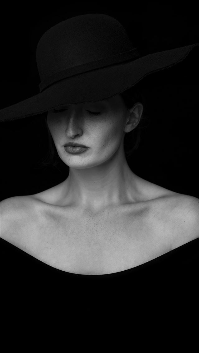 640x1136 woman in black hat -  iPhone Wallpaper
