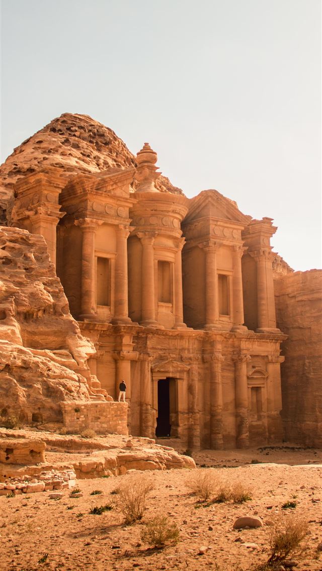 1284x2778 Petra Jordan - building iPhone Wallpaper