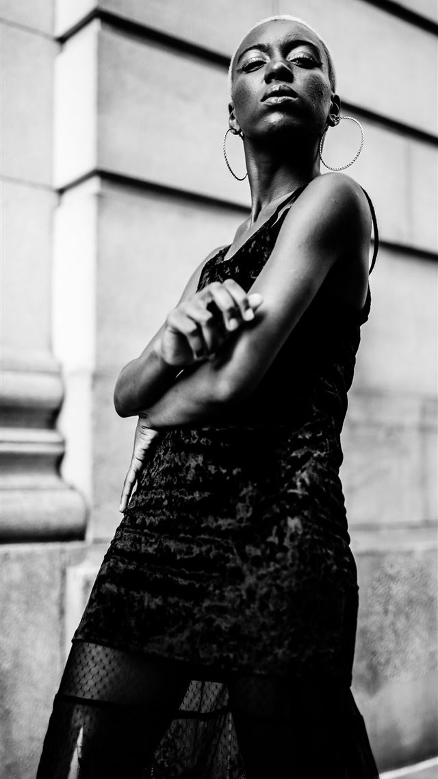 640x1136 grayscale photography of woman standing near wall -  iPhone Wallpaper