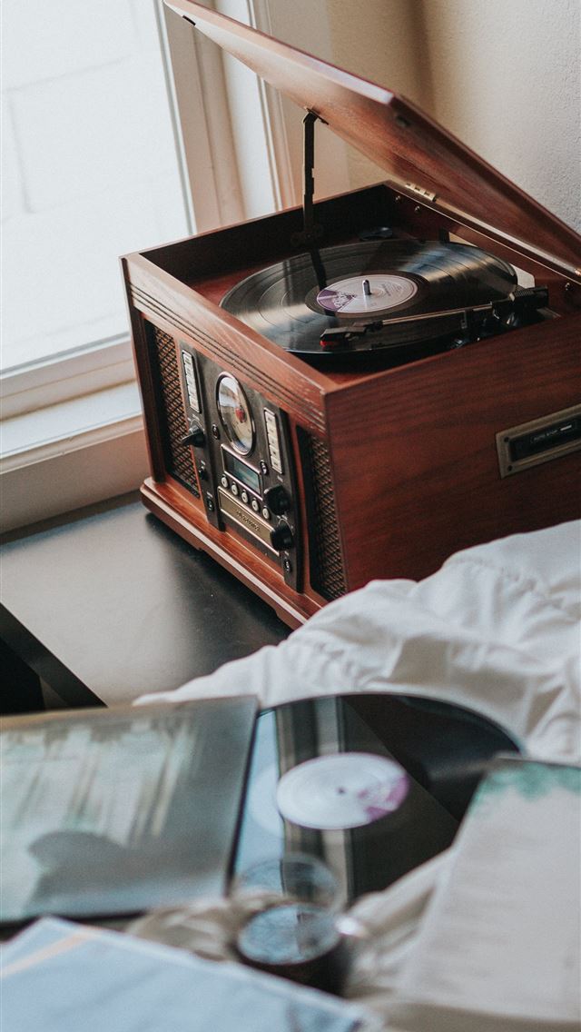 1284x2778 brown wooden radiogram - retro iPhone Wallpaper