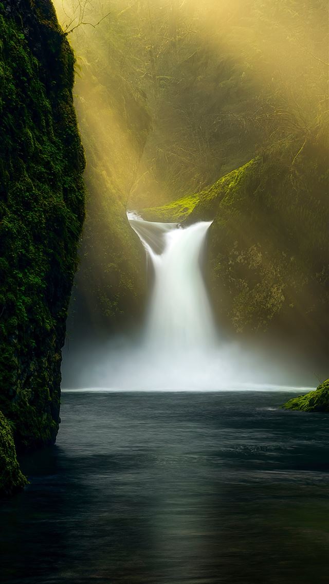 1284x2778 canyon light sunbeams 4k - nature iPhone Wallpaper