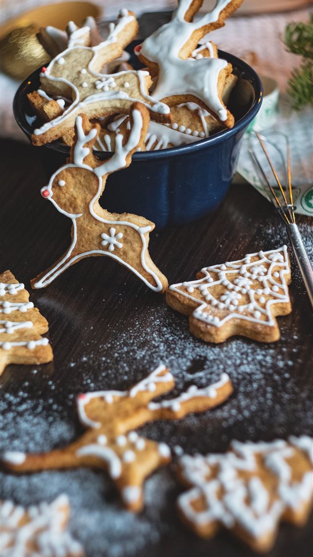 1284x2778 baked cookies - deer iPhone Wallpaper