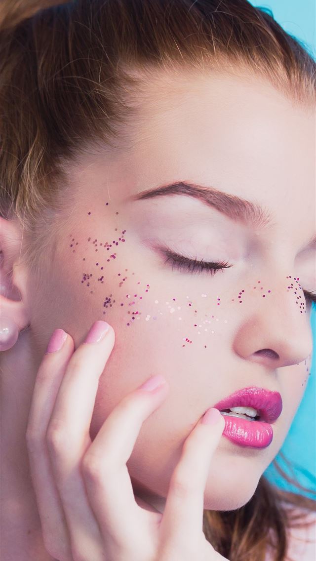 1284x2778 woman's face - girl iPhone Wallpaper