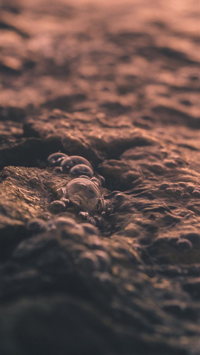 640x1136 closeup photography of water bubble -  iPhone Wallpaper
