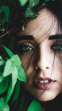 portrait photography of woman with blue eyes wallpaper