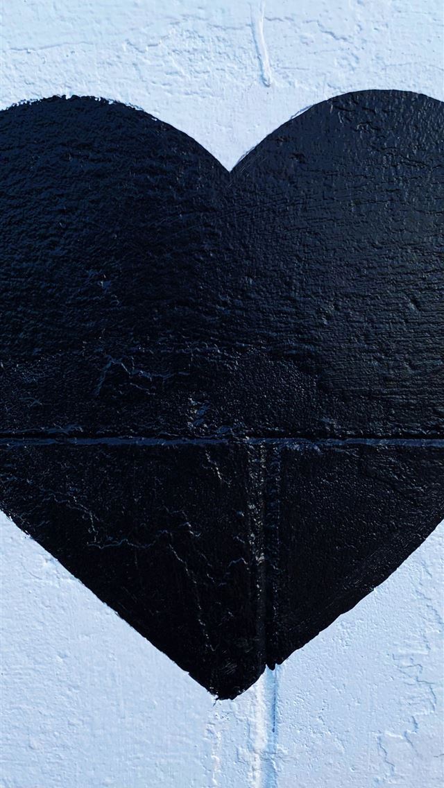 1284x2778 black heart printed concrete wall - heart iPhone Wallpaper