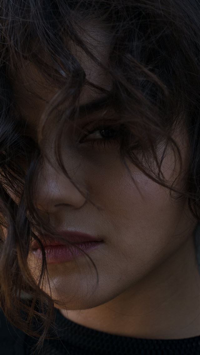 1284x2778 woman wearing black top - los angeles iPhone Wallpaper