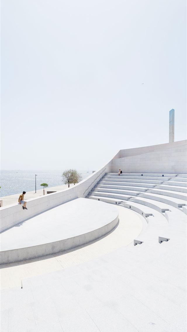 640x1136 man sitting on wall -  iPhone Wallpaper