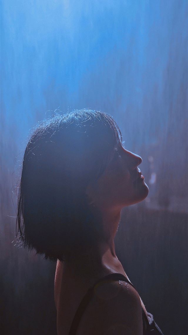 1284x2778 woman wearing black top - rain iPhone Wallpaper